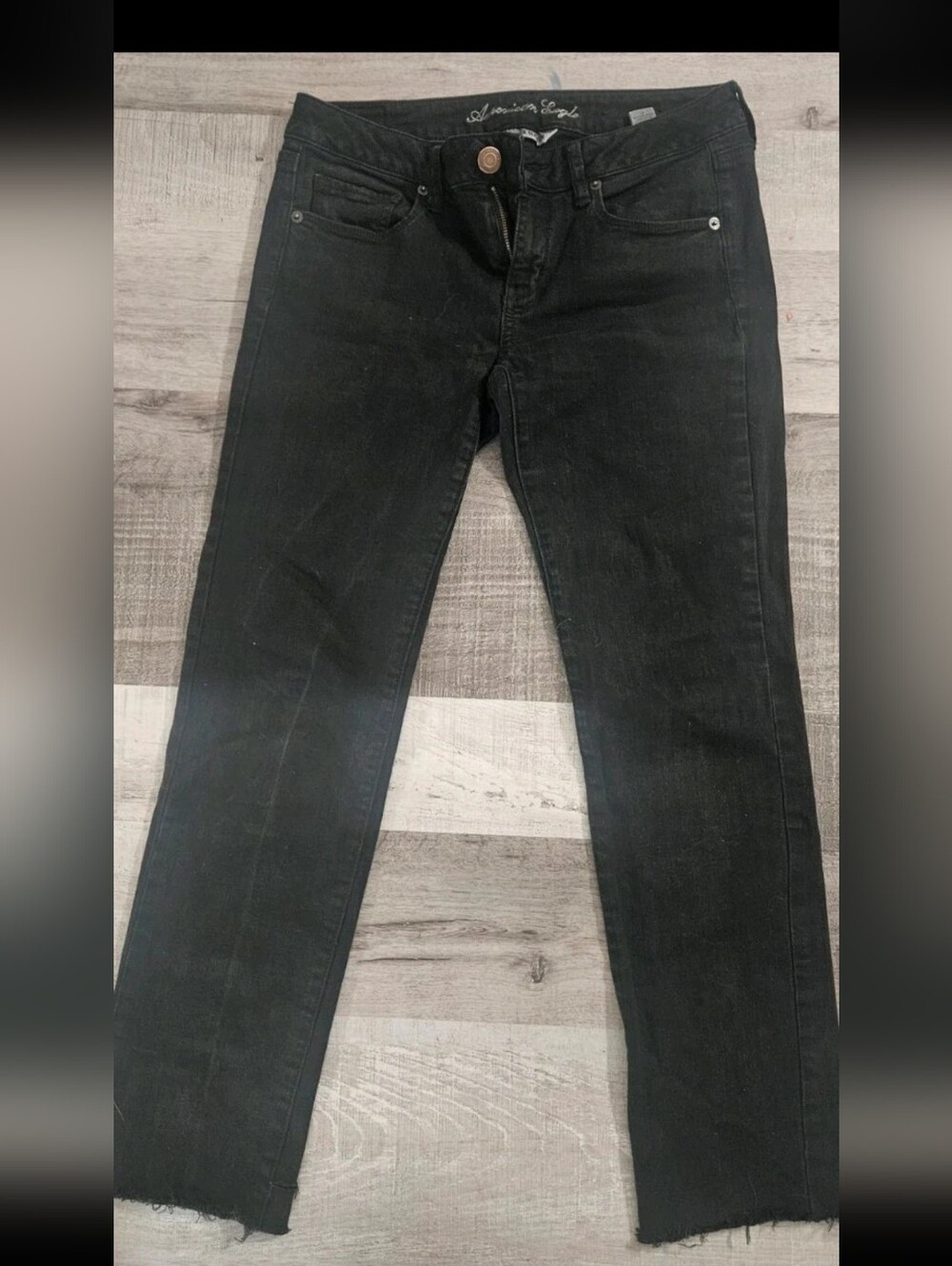 American Eagle Women's Super Stretch Black Jeans Frayed Hem Size 8 Regular